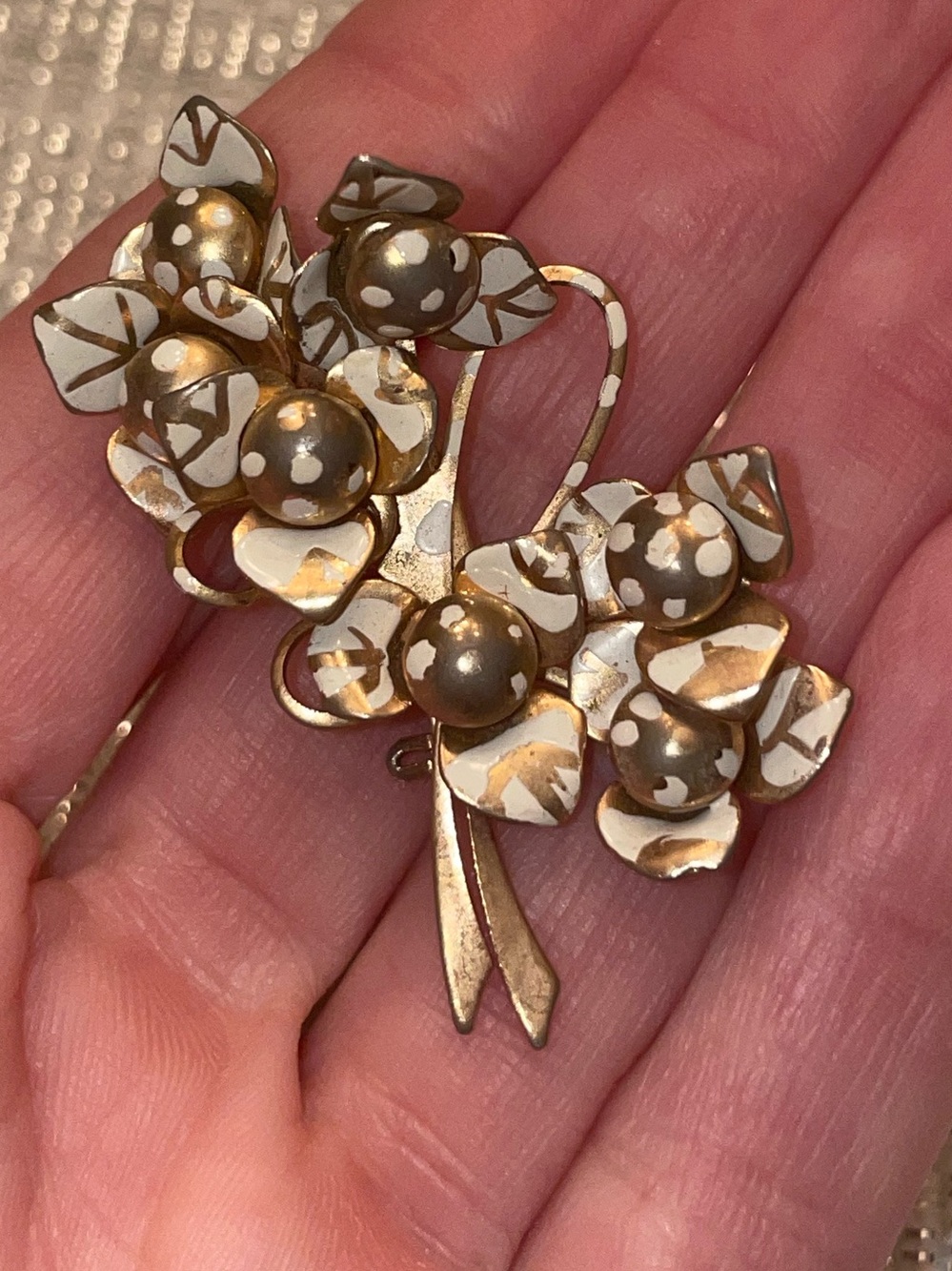 Vintage Floral Cluster Brooch in Gold and White